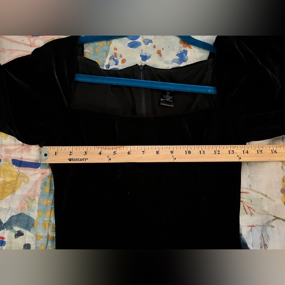 BLOOMINGDALES AQUA M Long-Sleeved Black Velvet Romper - Picture 9 of 11